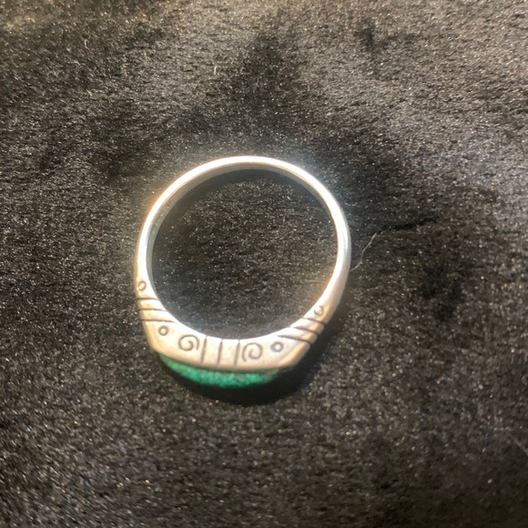 Carolyn Pollack Sterling Silver Ring with Green Inlay - Picture 2 of 5